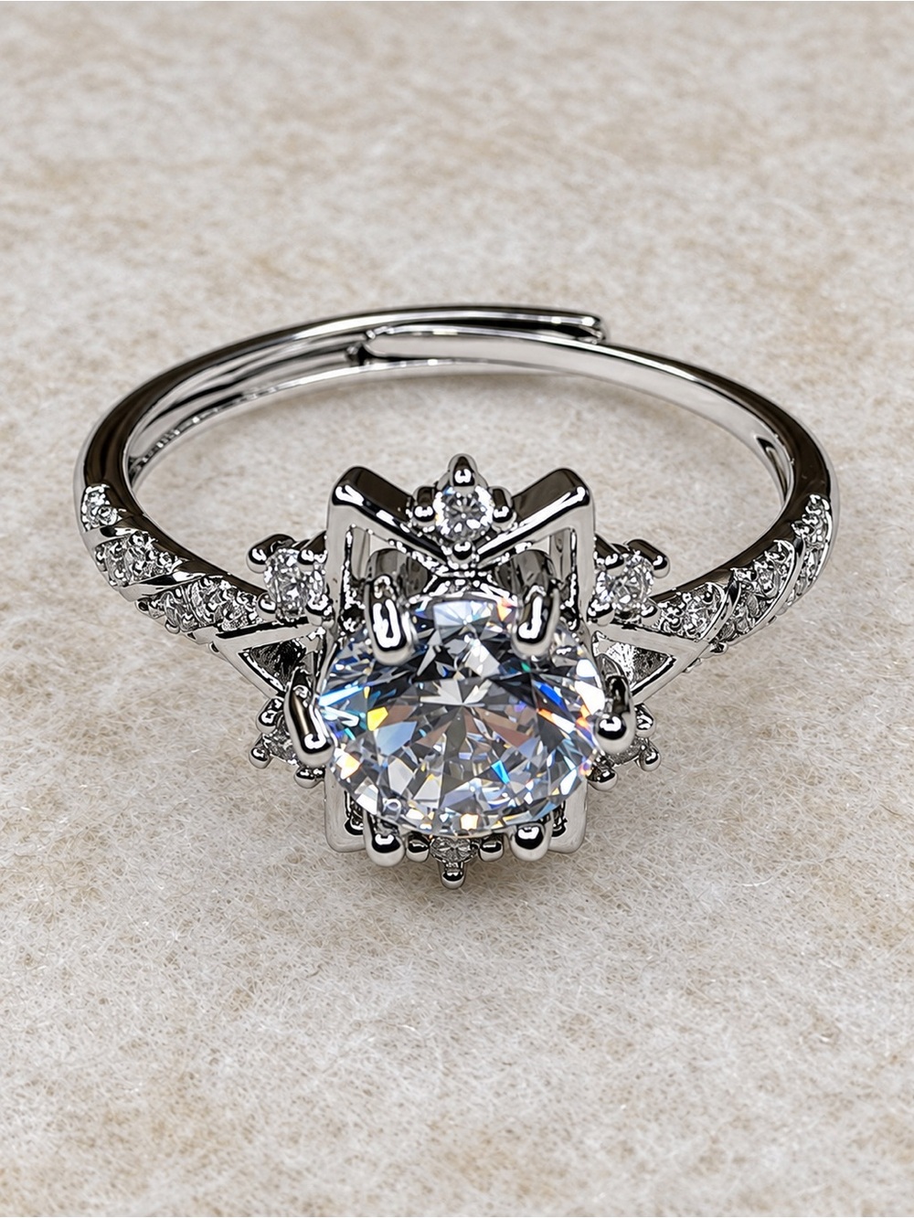 2 CT Moissanite Round-Cut Halo Adjustable Ring with GRA card